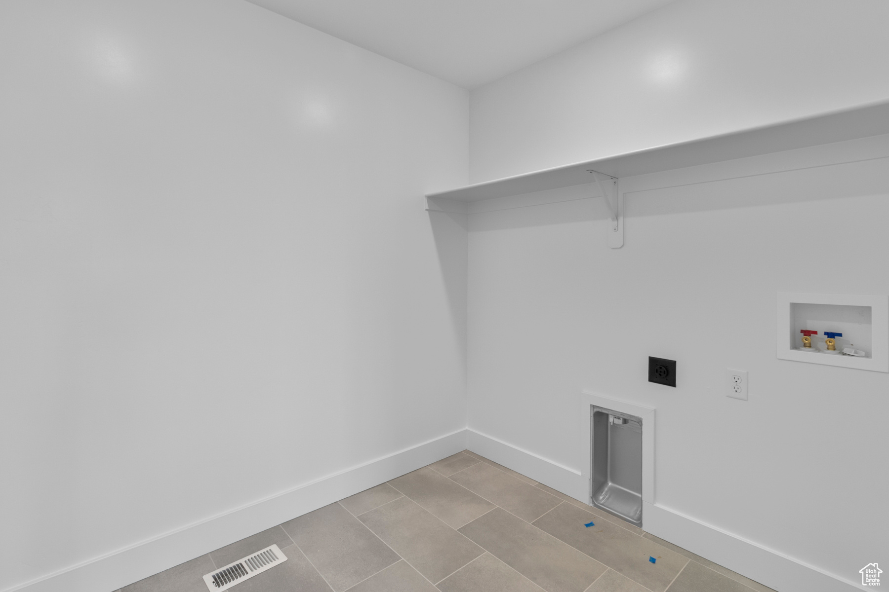 HART ESTATES - Residential