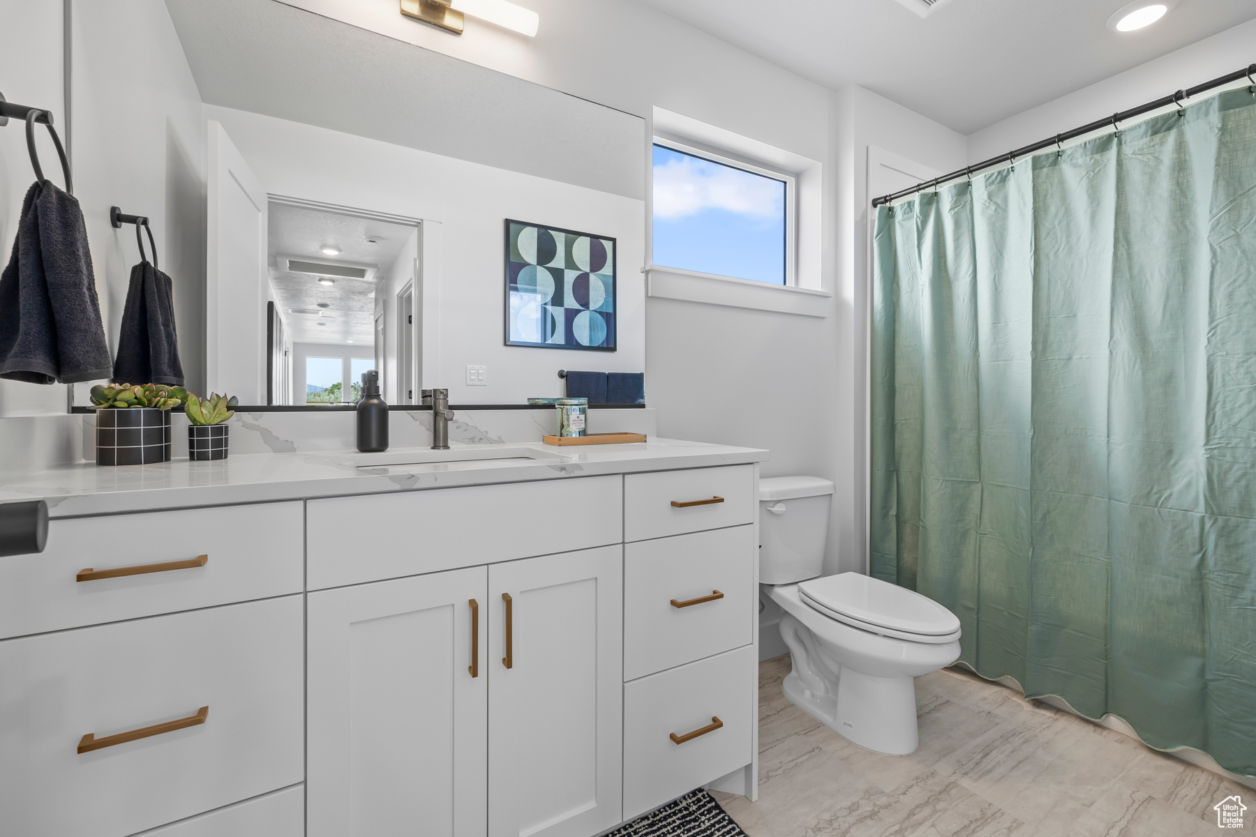 HART ESTATES - Residential