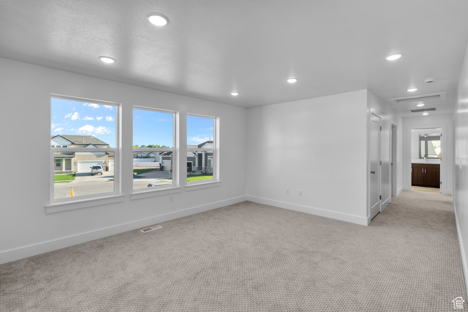 HART ESTATES - Residential