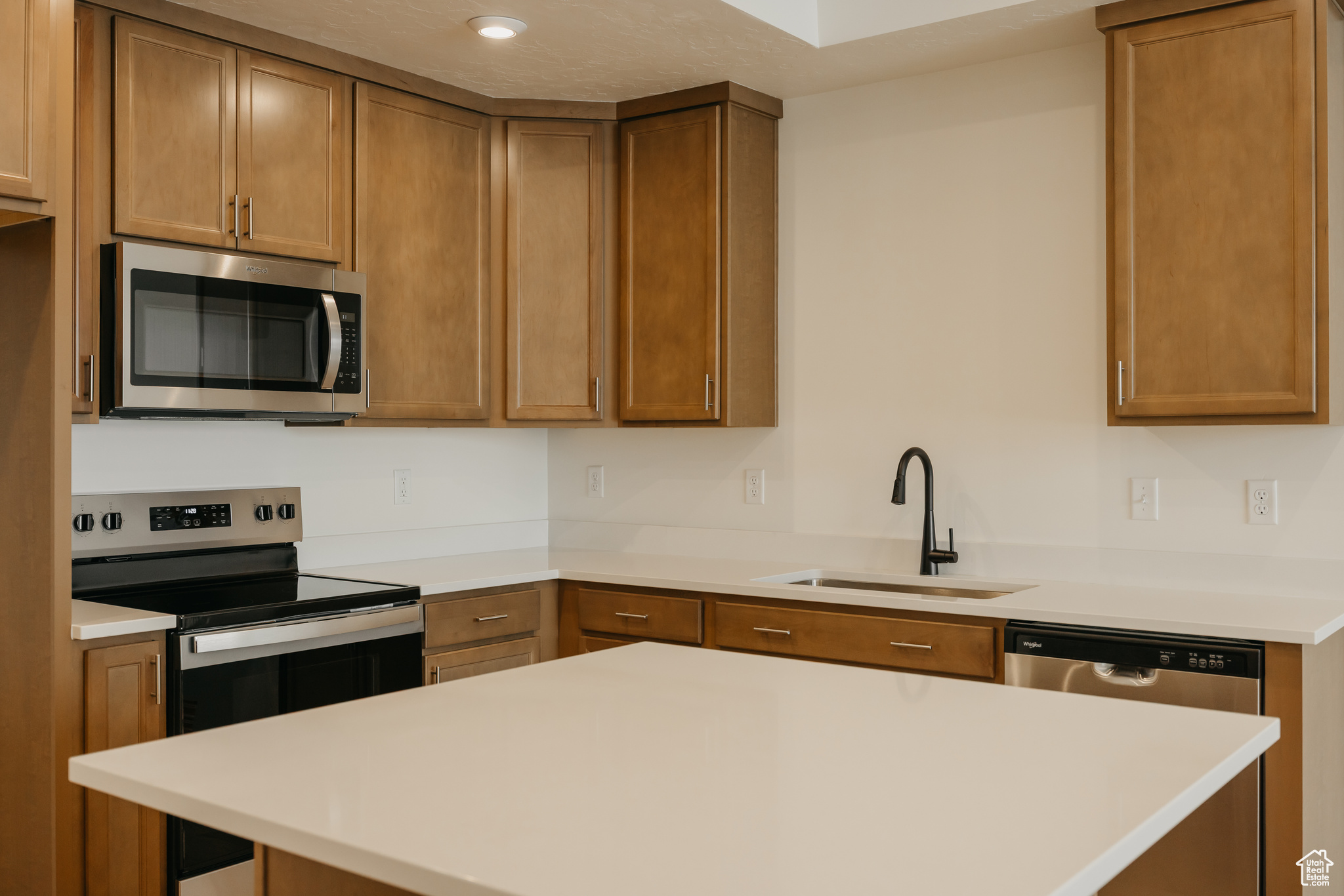 PROMINENCE POINT - Residential