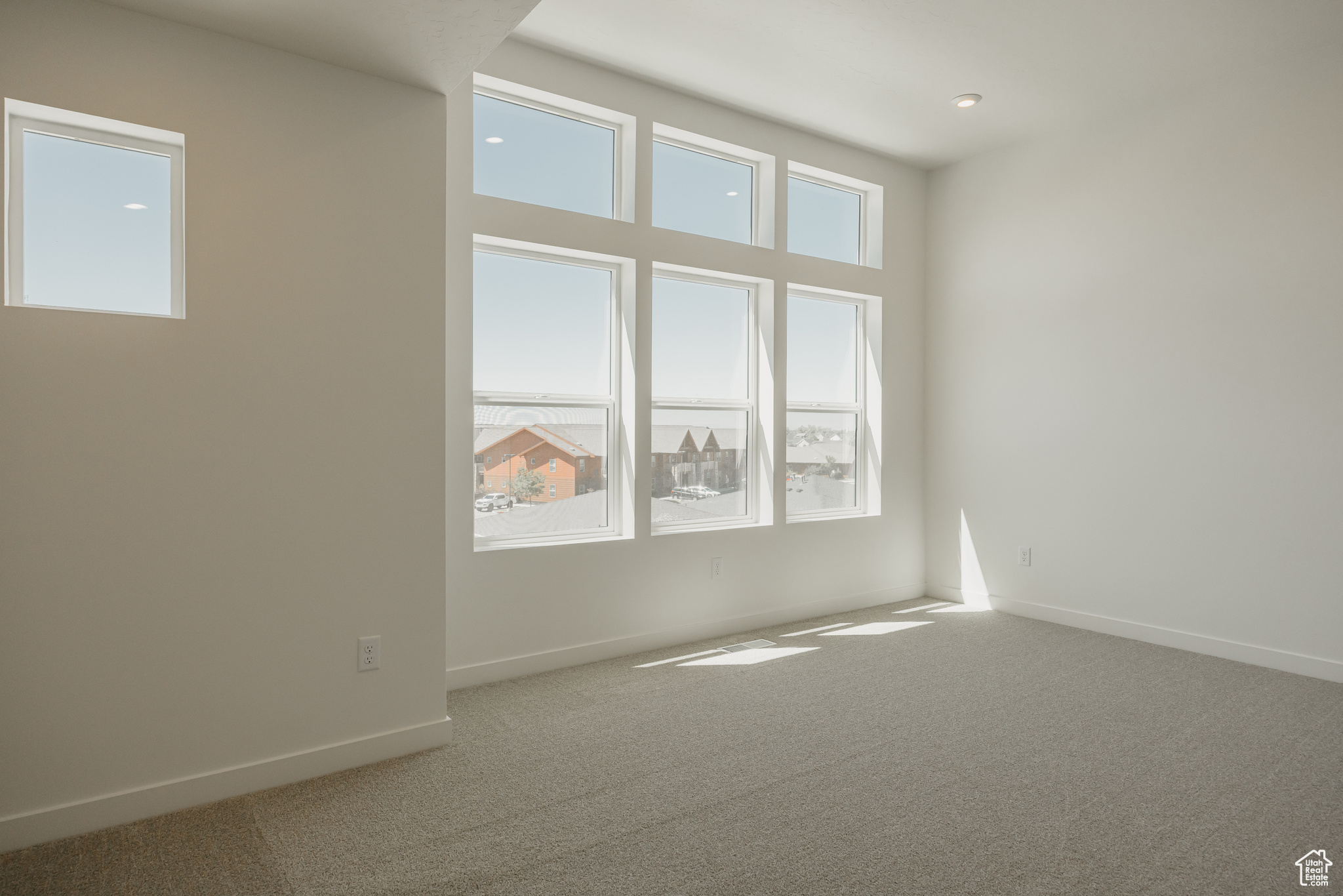 PROMINENCE POINT - Residential
