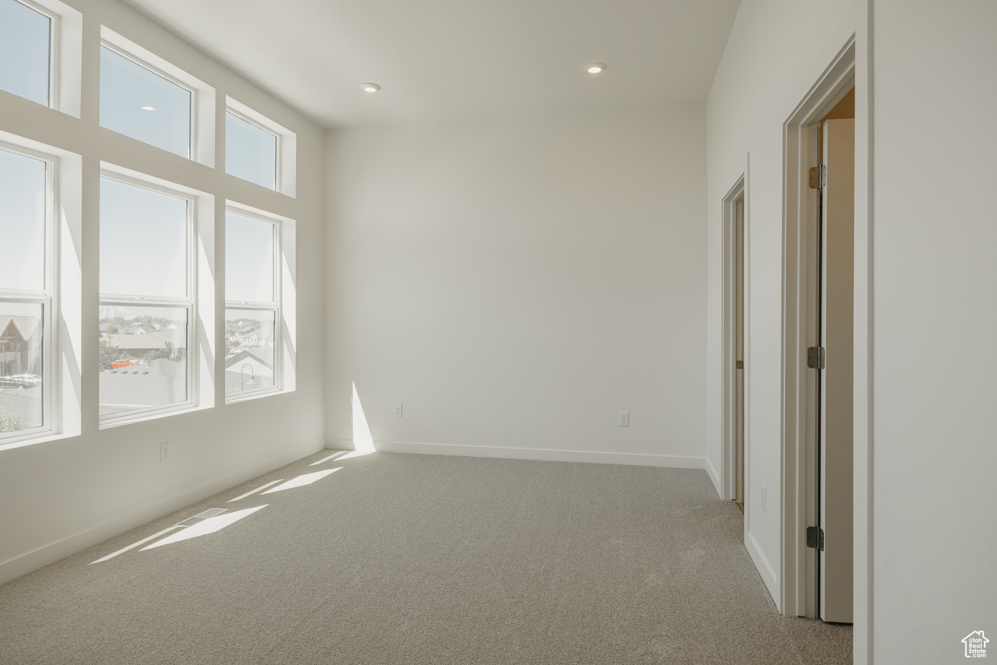 PROMINENCE POINT - Residential