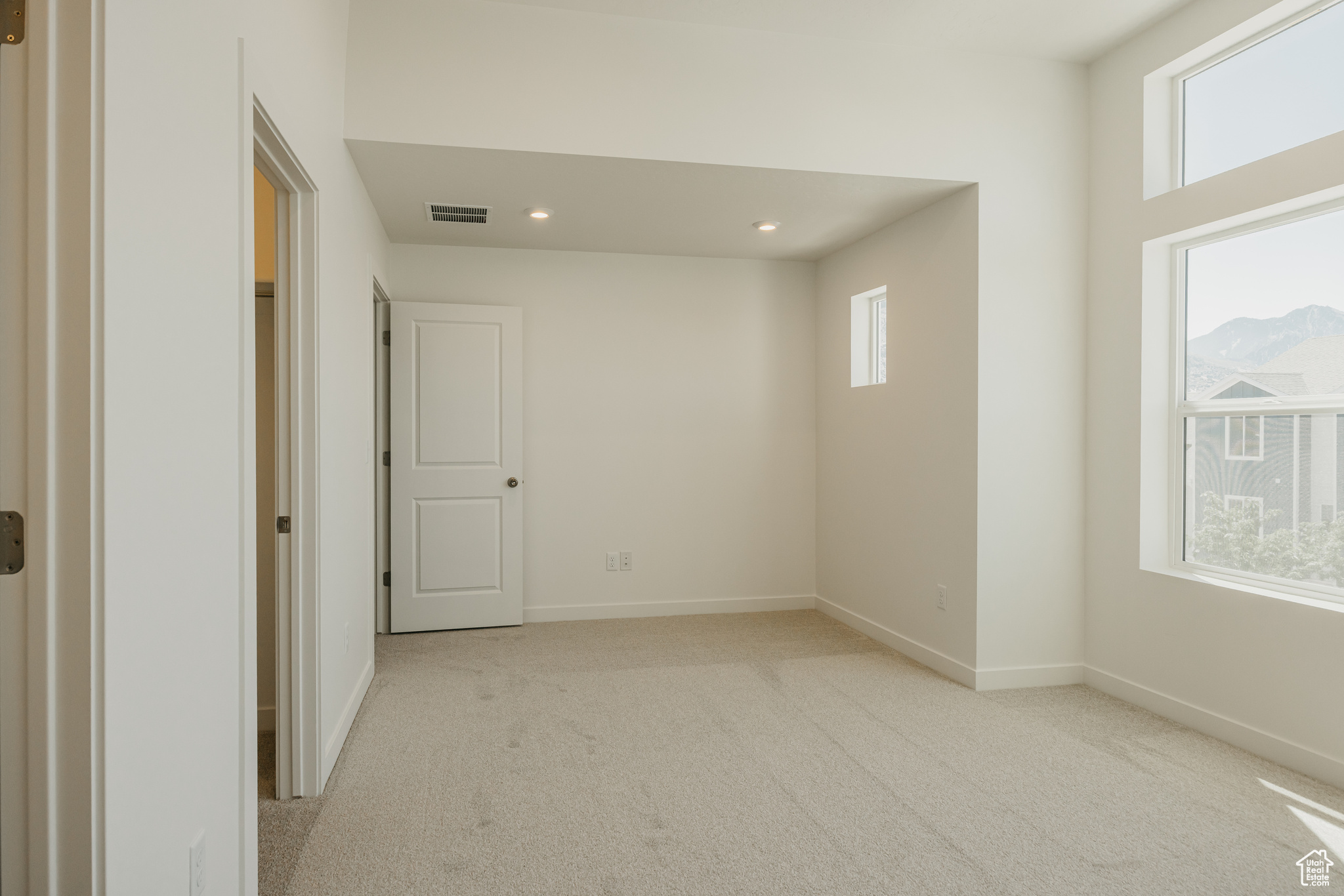 PROMINENCE POINT - Residential