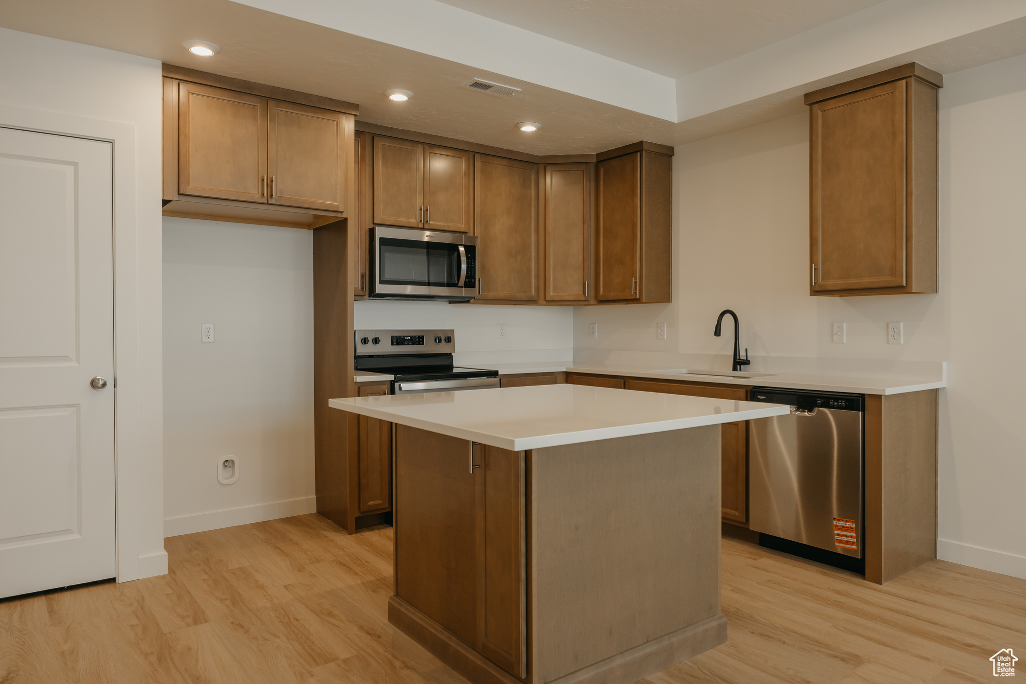 PROMINENCE POINT - Residential