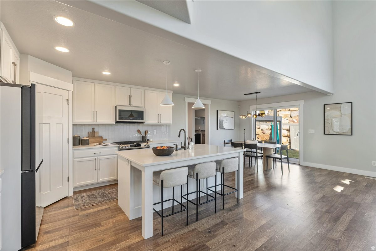 CANYON HILLS - Residential