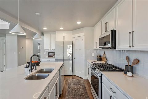 Tiny photo for 882 W SPRING DEW LN N, Lehi, UT 84048 (MLS # 2132473)