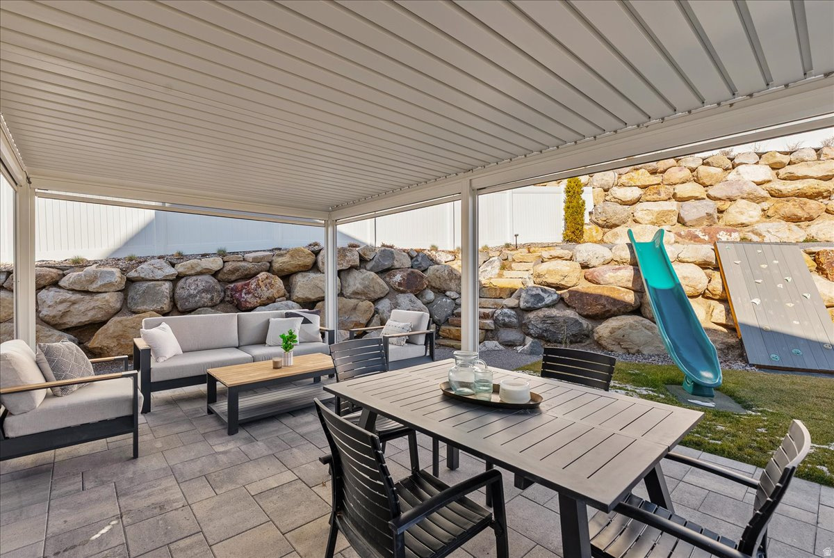 CANYON HILLS - Residential