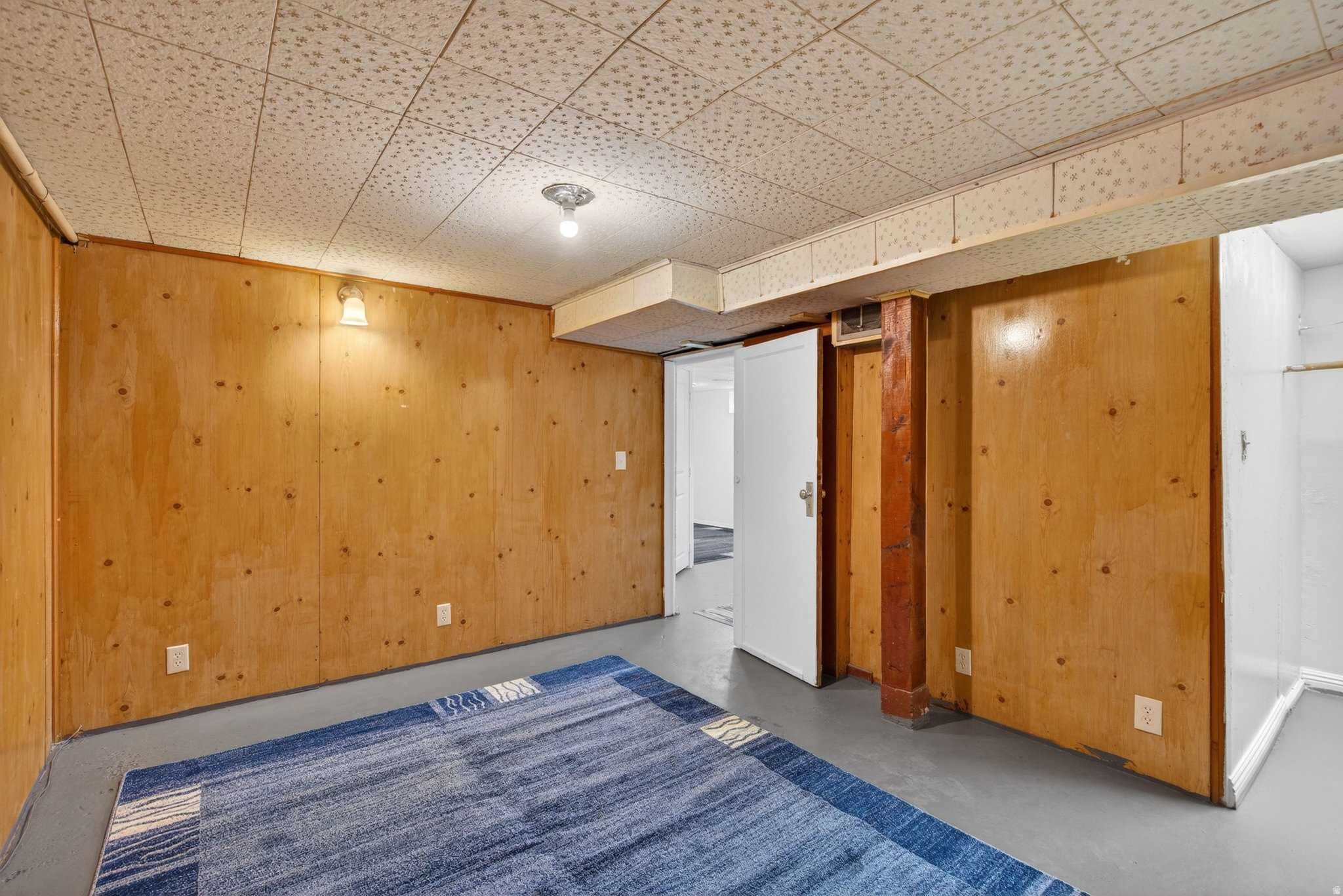 BEVERLY PLACE - Residential