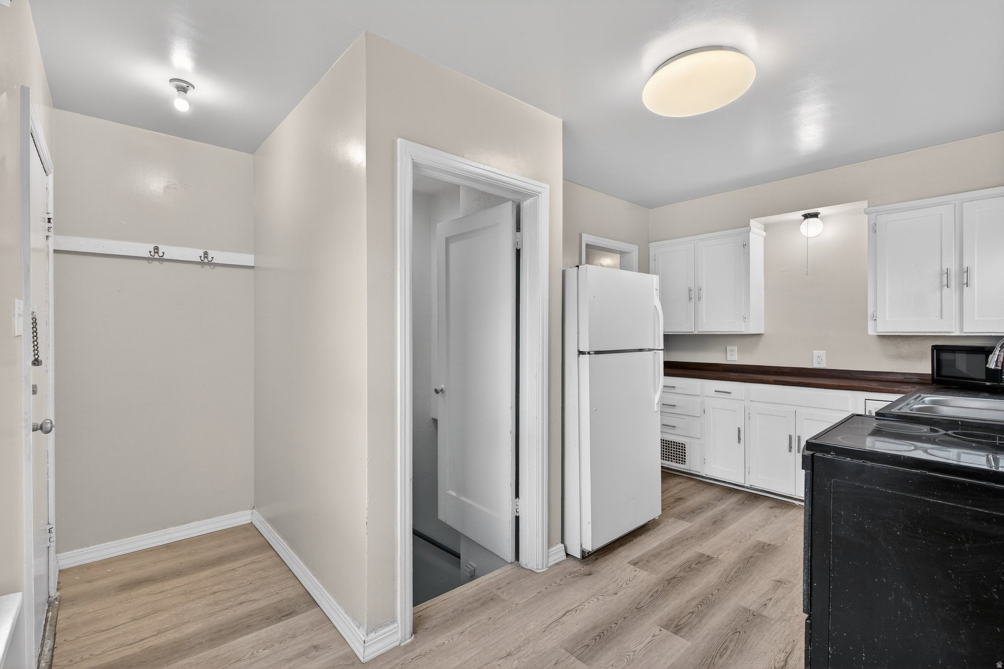 BEVERLY PLACE - Residential