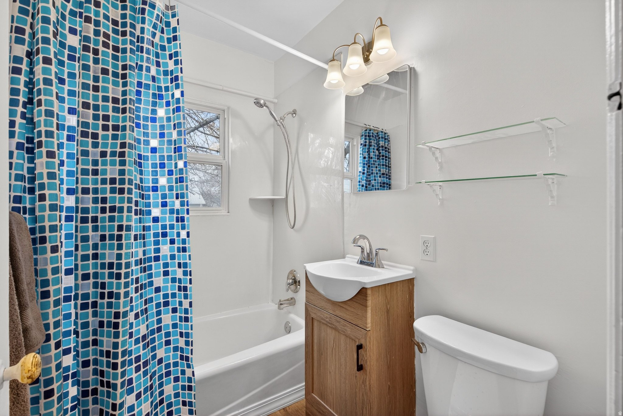 BEVERLY PLACE - Residential