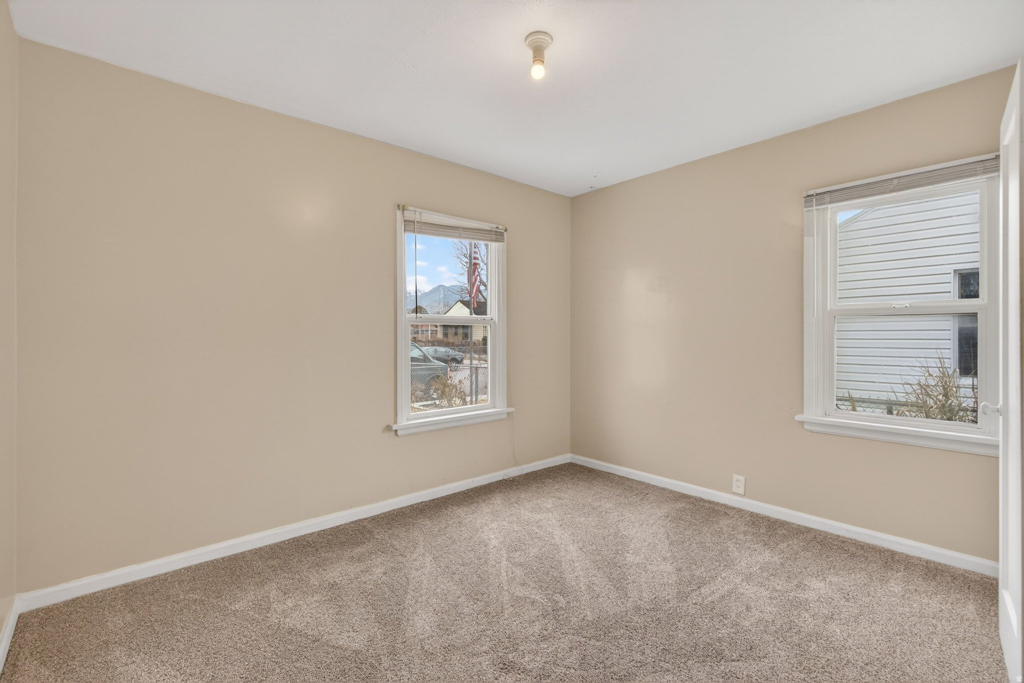 BEVERLY PLACE - Residential