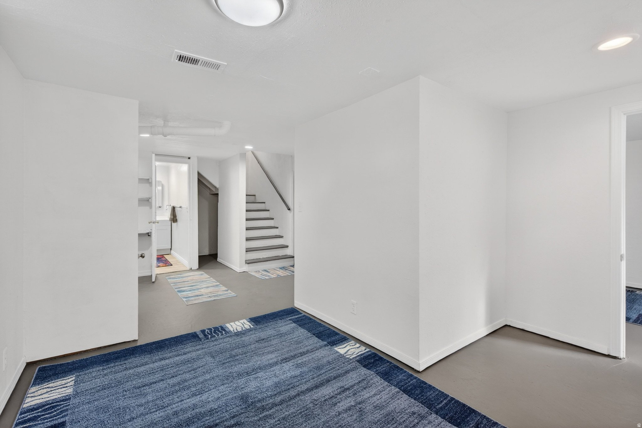 BEVERLY PLACE - Residential