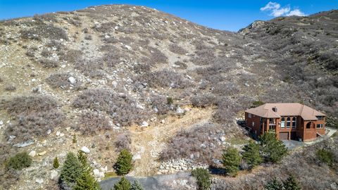 Tiny photo for 10480 S SEVEN SPRINGS CIR #23, Sandy, UT 84092 (MLS # 2074232)