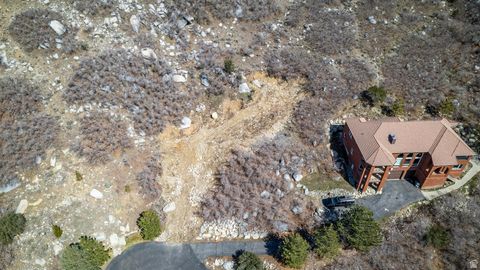 Tiny photo for 10480 S SEVEN SPRINGS CIR #23, Sandy, UT 84092 (MLS # 2074232)