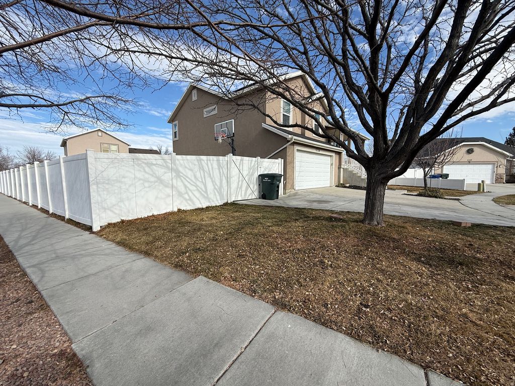 Photo of 6724 W HUNTER WOOD CIR, West Valley City, UT 84128 (MLS # 2137290)