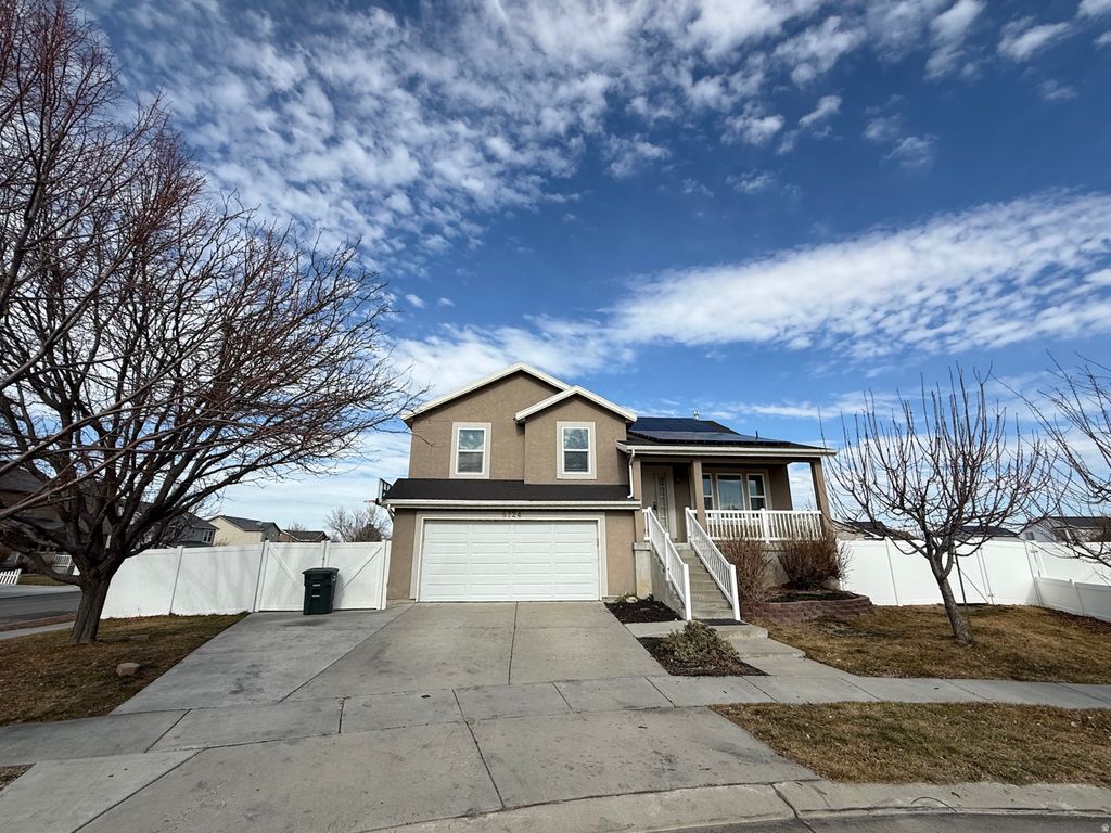 Photo of 6724 W HUNTER WOOD CIR, West Valley City, UT 84128 (MLS # 2137290)