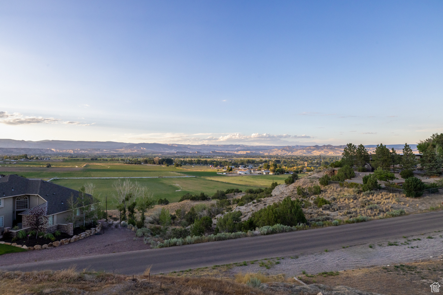 AIR VILLAGE HILLS SU - Residential