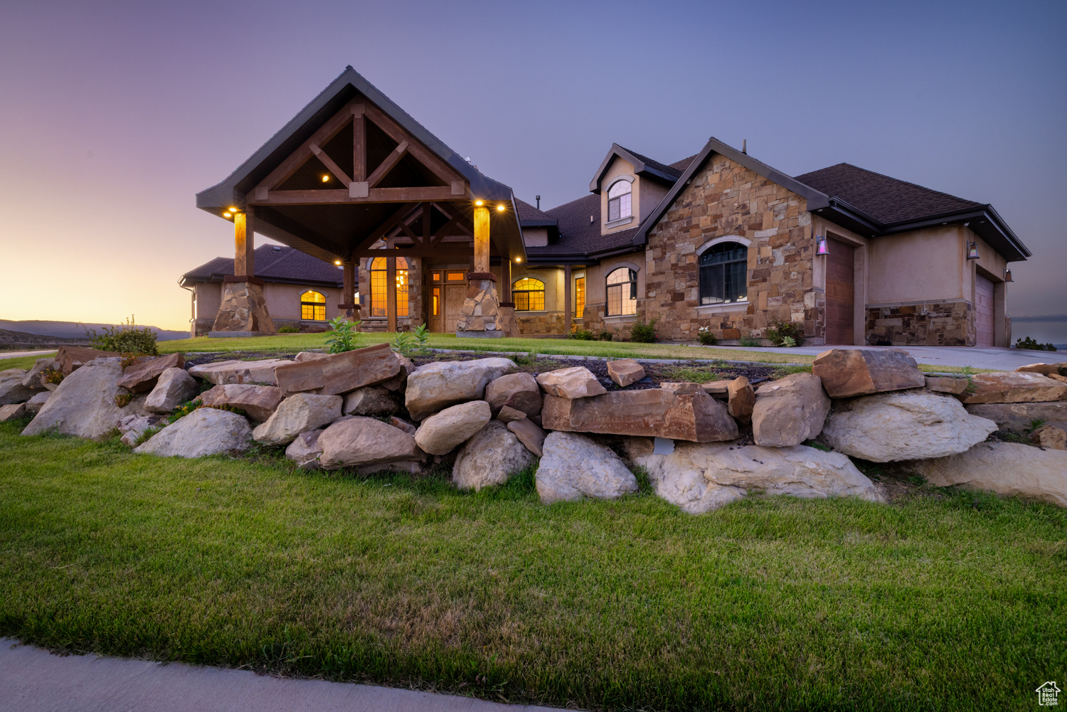 AIR VILLAGE HILLS SU - Residential