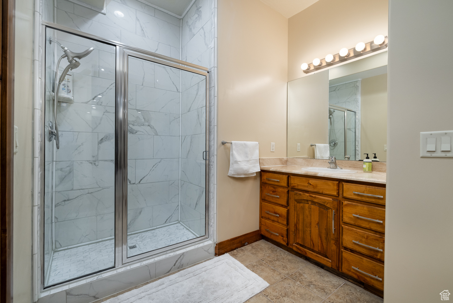 AIR VILLAGE HILLS SU - Residential