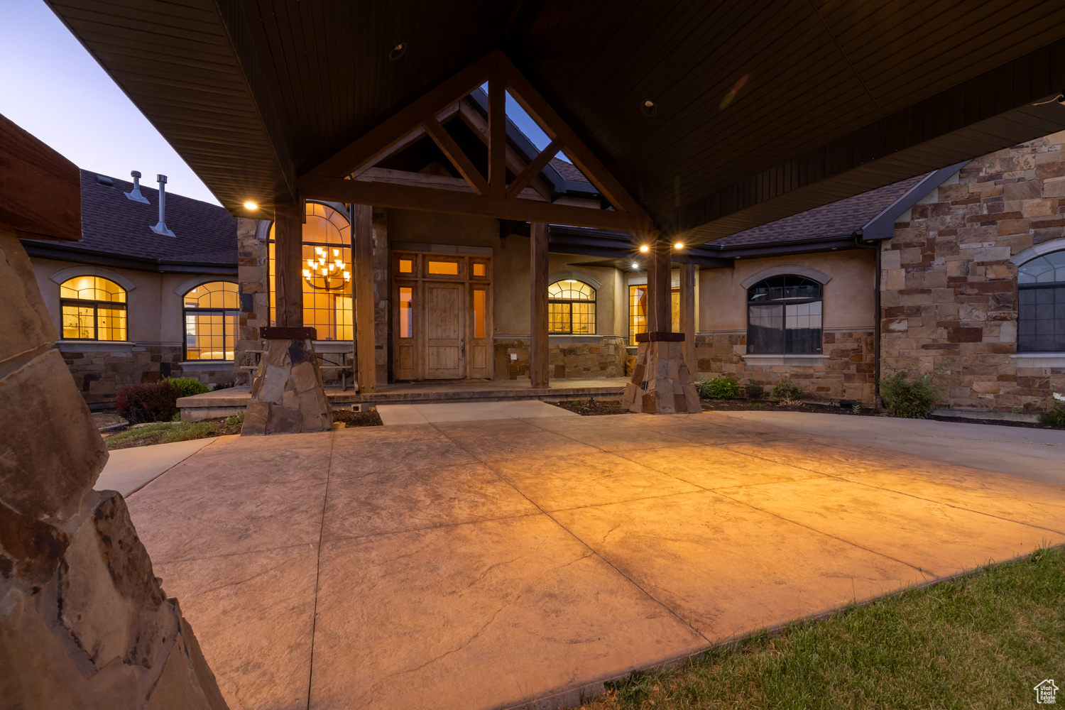 AIR VILLAGE HILLS SU - Residential