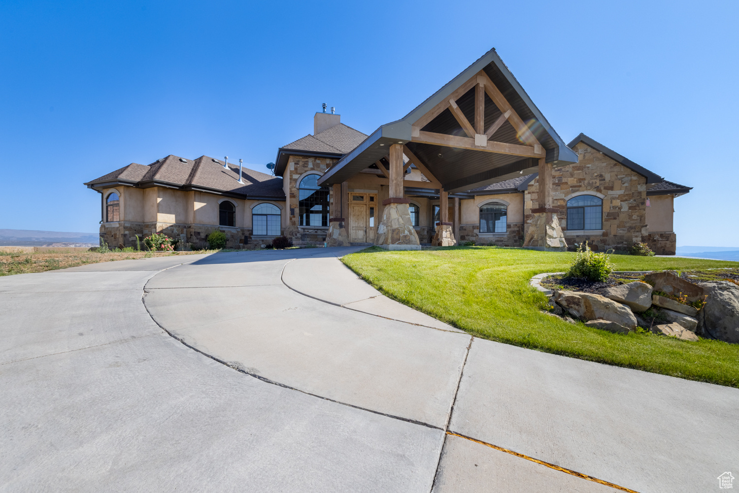 AIR VILLAGE HILLS SU - Residential