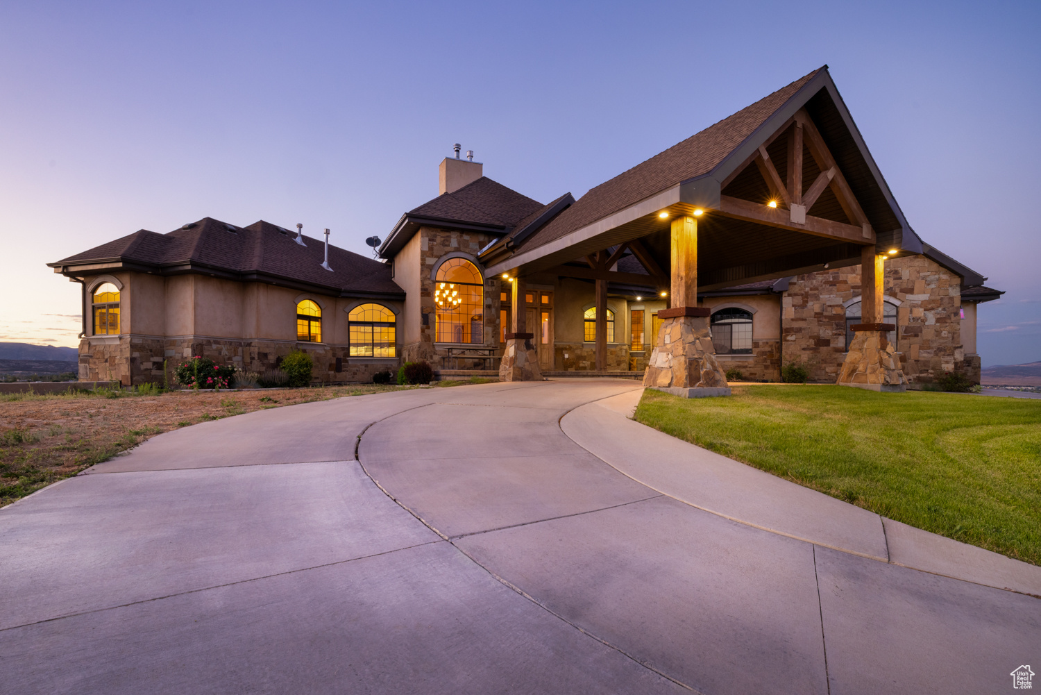 AIR VILLAGE HILLS SU - Residential