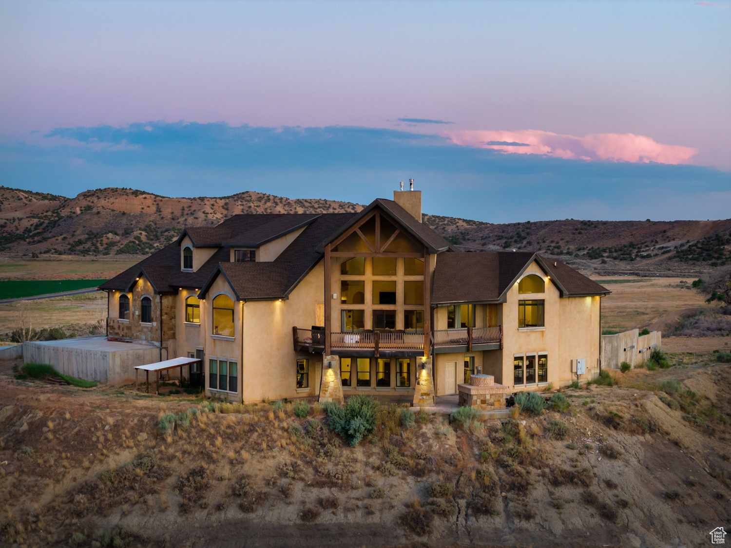 AIR VILLAGE HILLS SU - Residential