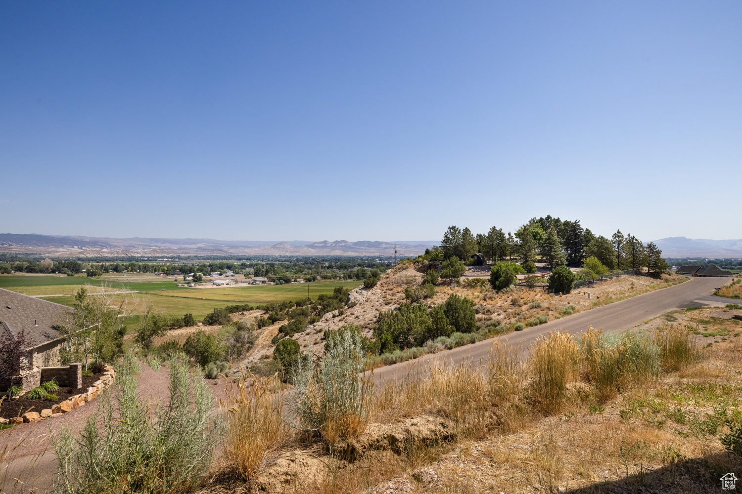 AIR VILLAGE HILLS SU - Residential