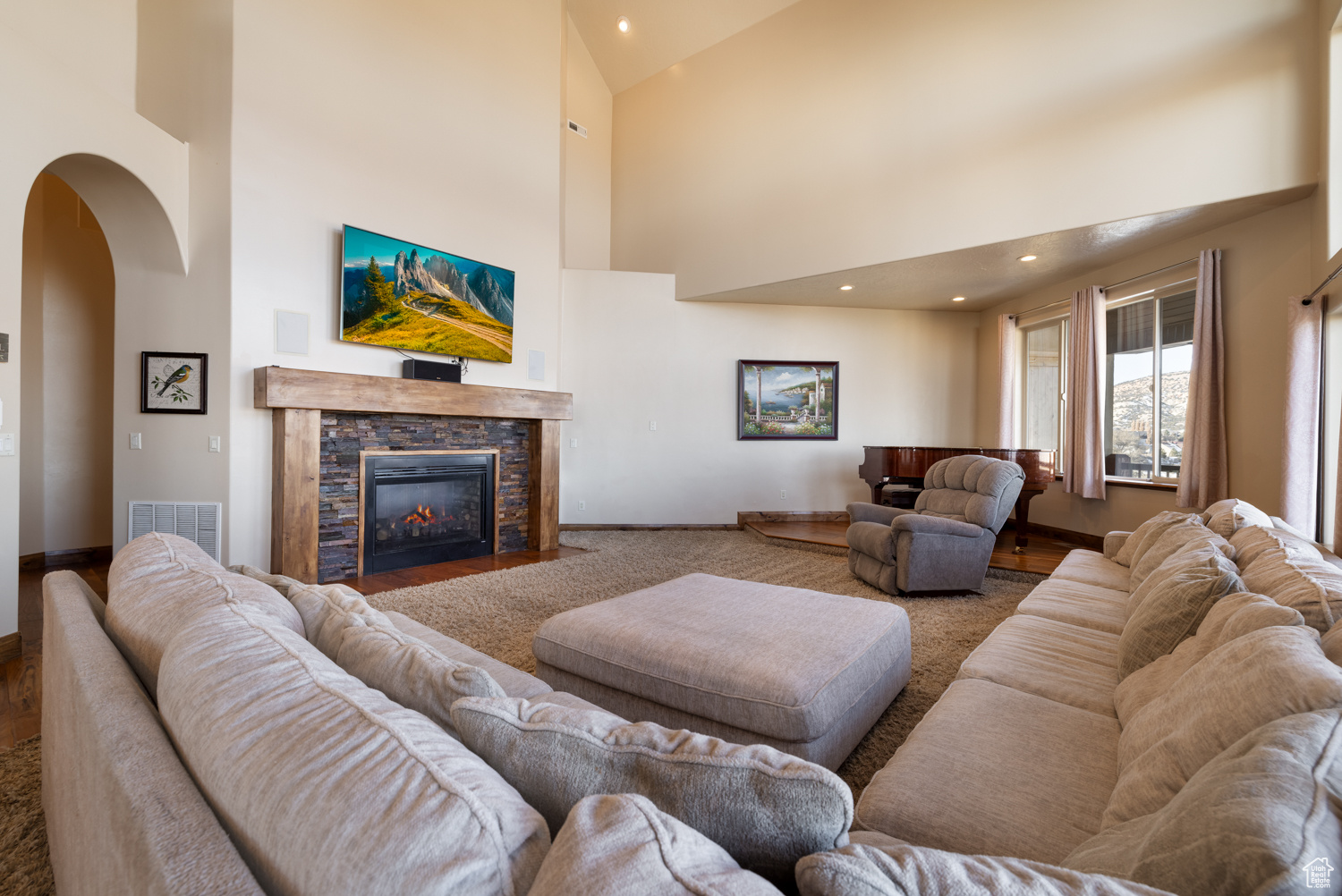 AIR VILLAGE HILLS SU - Residential