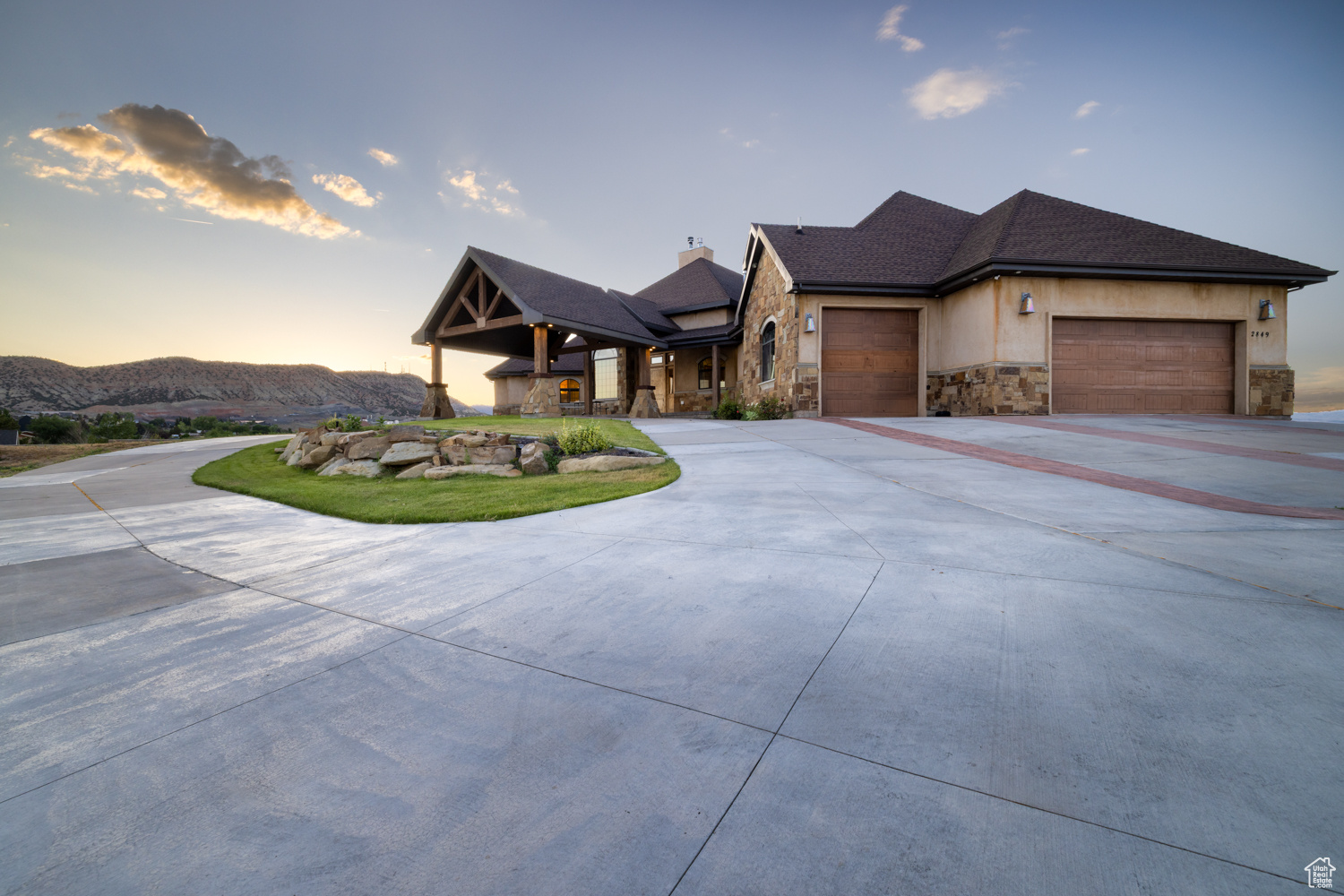 AIR VILLAGE HILLS SU - Residential