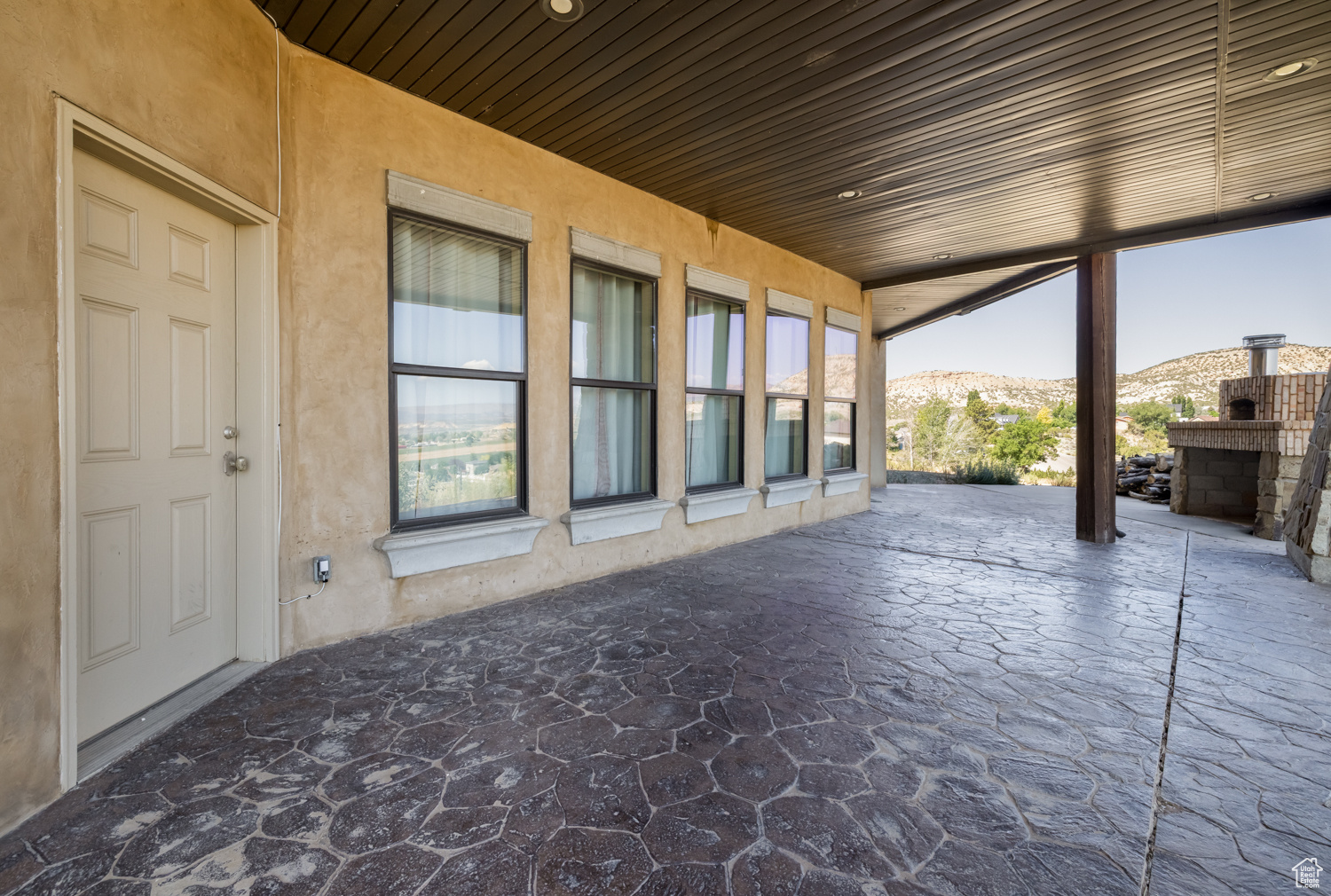 AIR VILLAGE HILLS SU - Residential