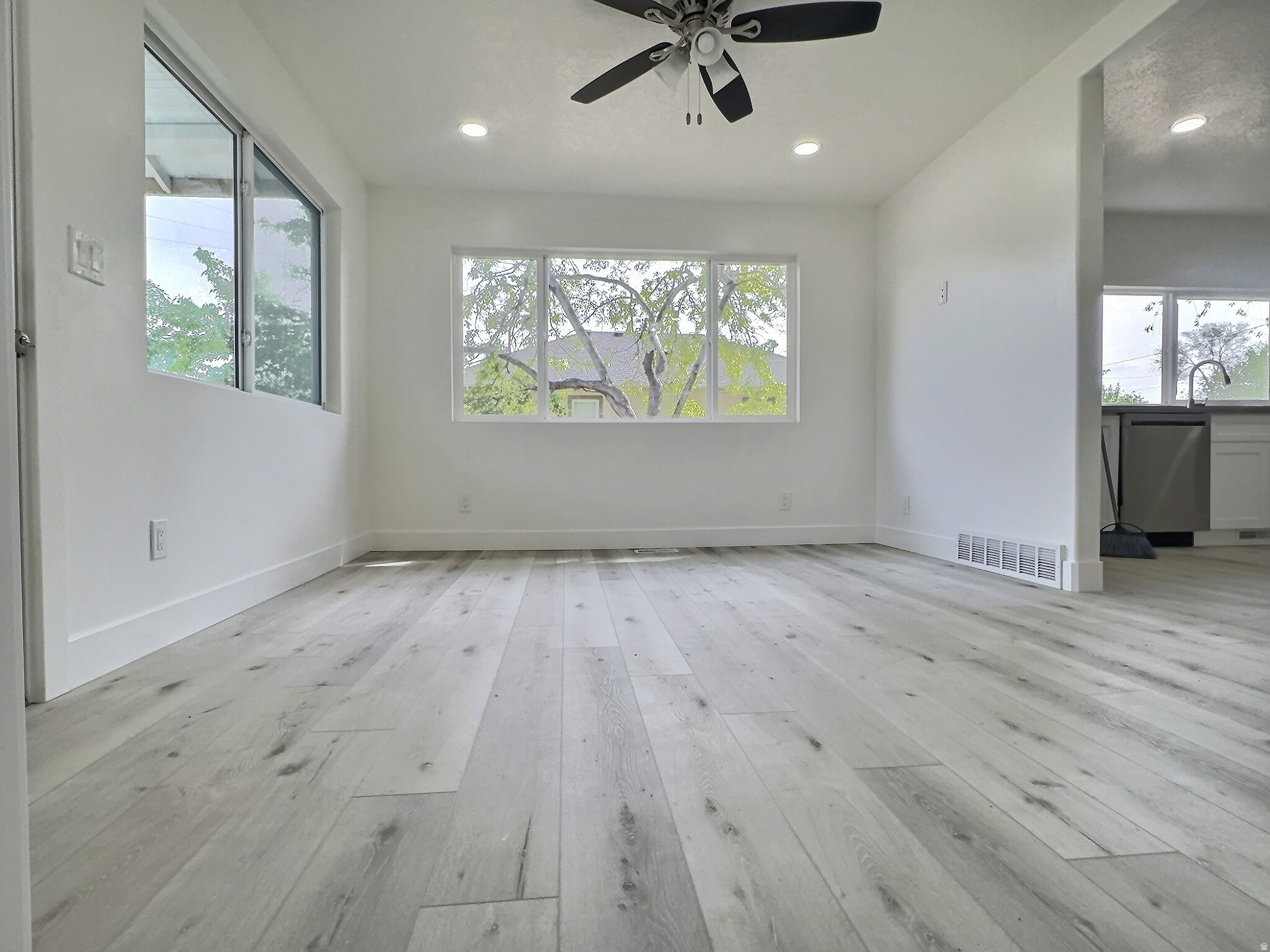 POPLAR PLACE - Residential