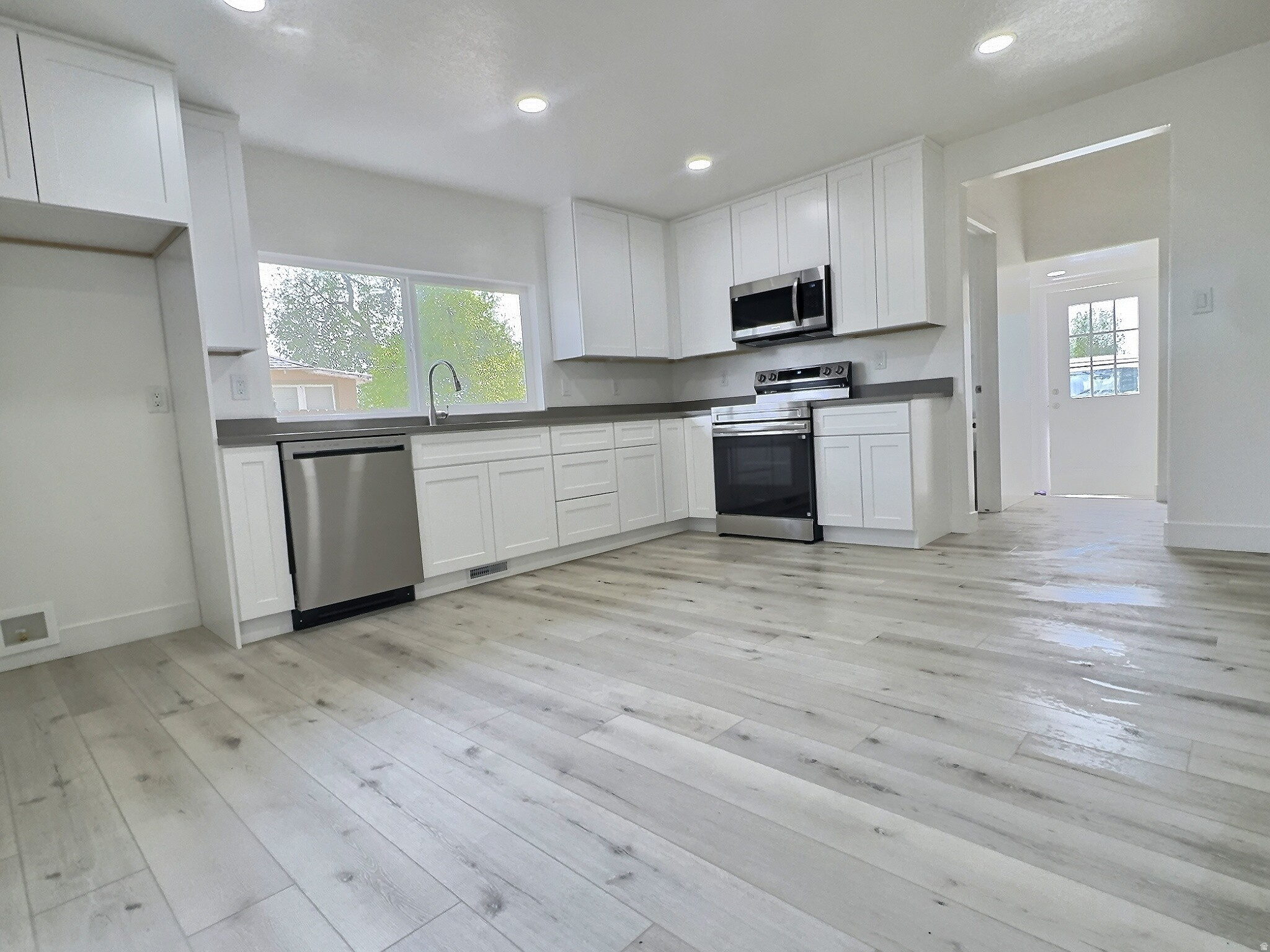 POPLAR PLACE - Residential