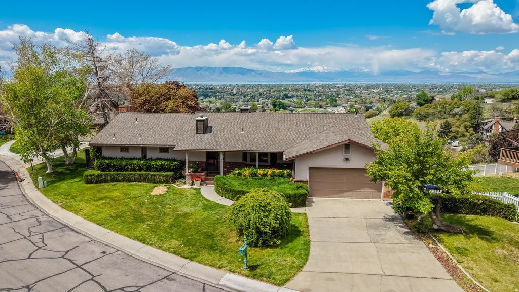 Photo of 3675 N LITTLE ROCK LN, Provo, UT 84604 (MLS # 2157281)