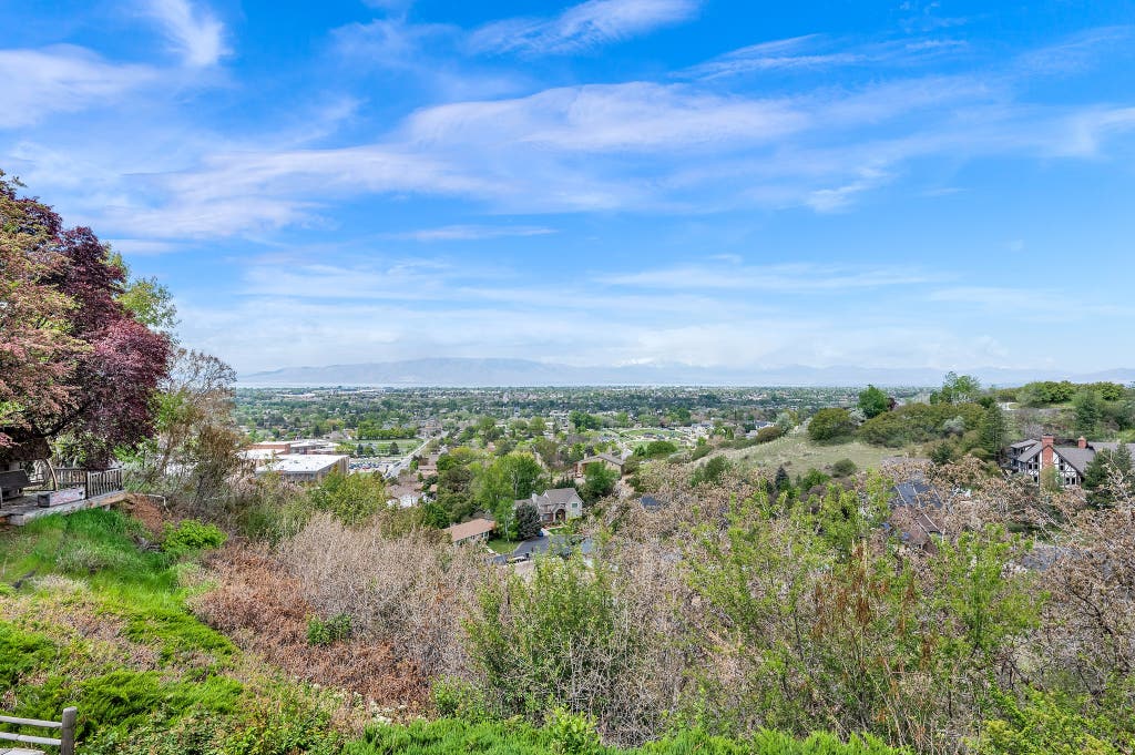 Photo of 3675 N LITTLE ROCK LN, Provo, UT 84604 (MLS # 2157281)