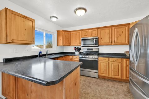 Tiny photo for 1509 N 2475 W, Clinton, UT 84015 (MLS # 2117547)