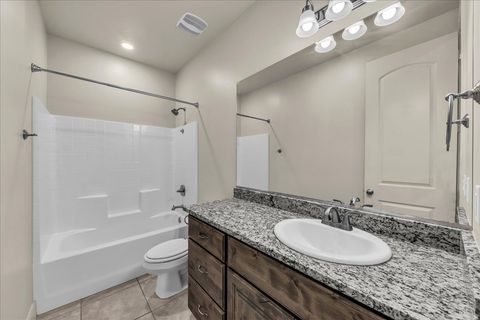 Tiny photo for 794 N VIA MODELO CIR, Washington, UT 84780 (MLS # 2152096)