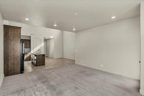Tiny photo for 794 N VIA MODELO CIR, Washington, UT 84780 (MLS # 2152096)