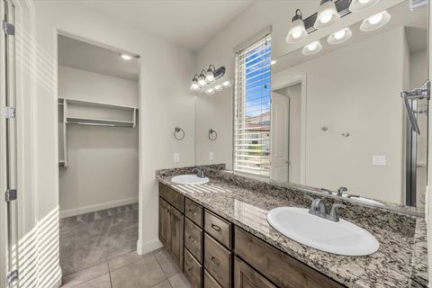 Tiny photo for 794 N VIA MODELO CIR, Washington, UT 84780 (MLS # 2152096)