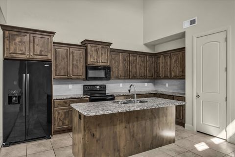 Tiny photo for 794 N VIA MODELO CIR, Washington, UT 84780 (MLS # 2152096)