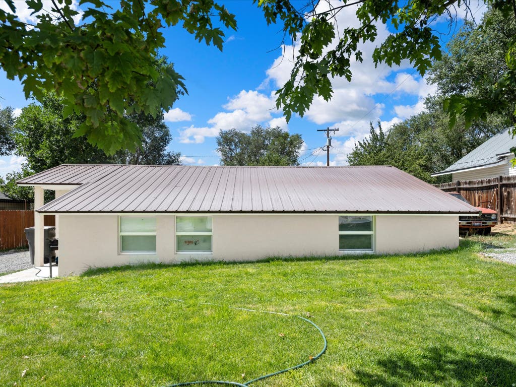 Photo of 427 N MAIN ST, Malad City, ID 83252 (MLS # 2181425)