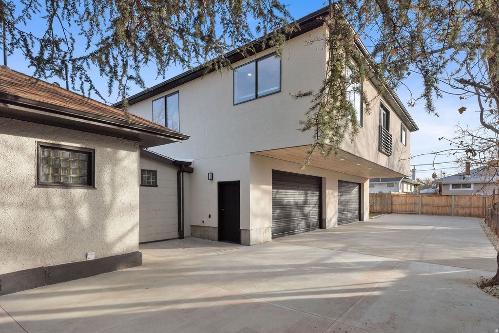 Photo of 866 E ROOSEVELT AVE, Salt Lake City, UT 84105 (MLS # 2136629)