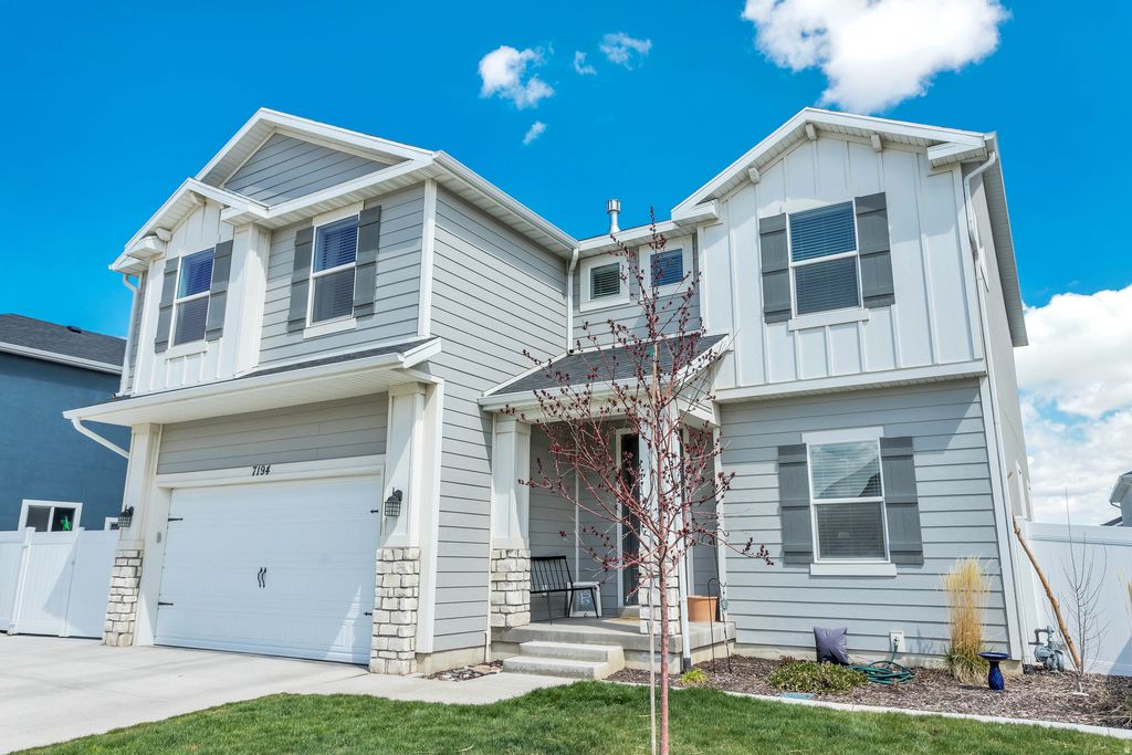 Photo of 7194 N SILVER CREEK WAY WAY E, Eagle Mountain, UT 84005 (MLS # 2150884)
