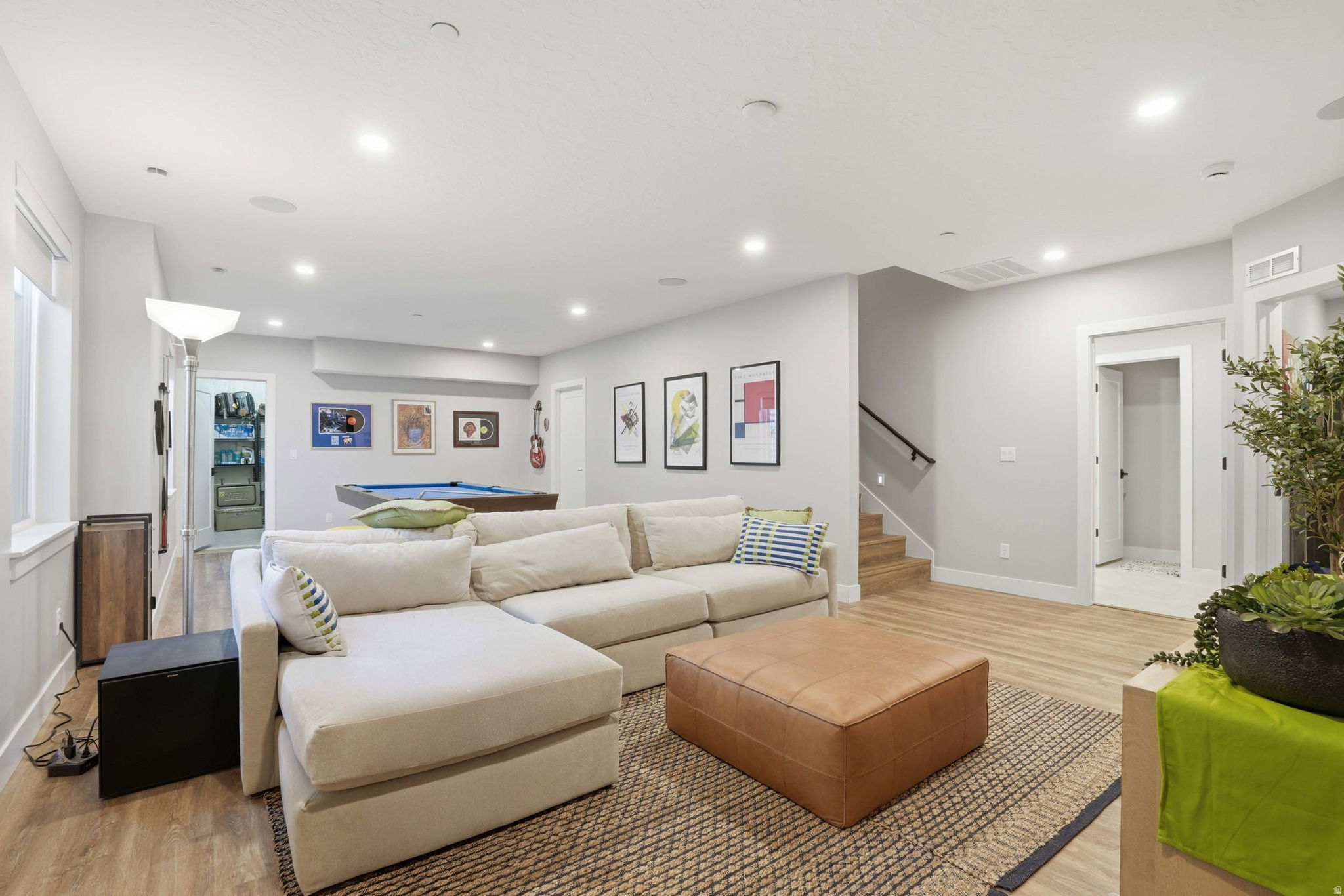 HOLLADAY HILLS - Residential