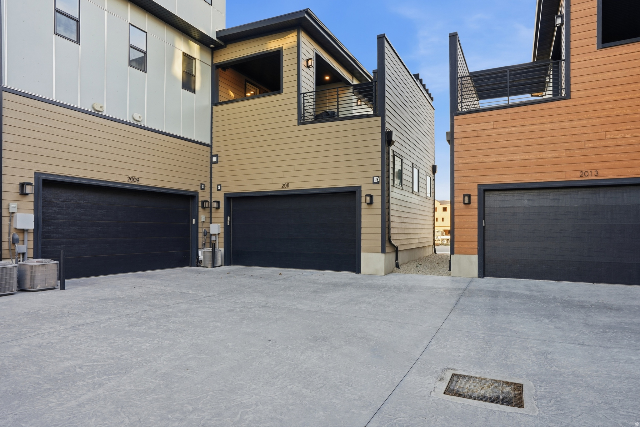 HOLLADAY HILLS - Residential