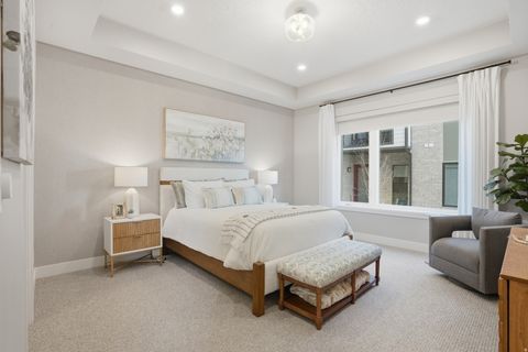 Tiny photo for 2011 E BEVERLY DR, Holladay, UT 84117 (MLS # 2151589)