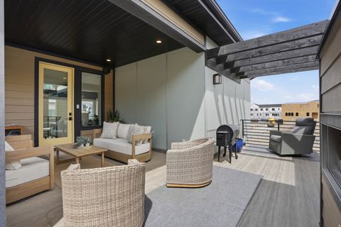Tiny photo for 2011 E BEVERLY DR, Holladay, UT 84117 (MLS # 2151589)