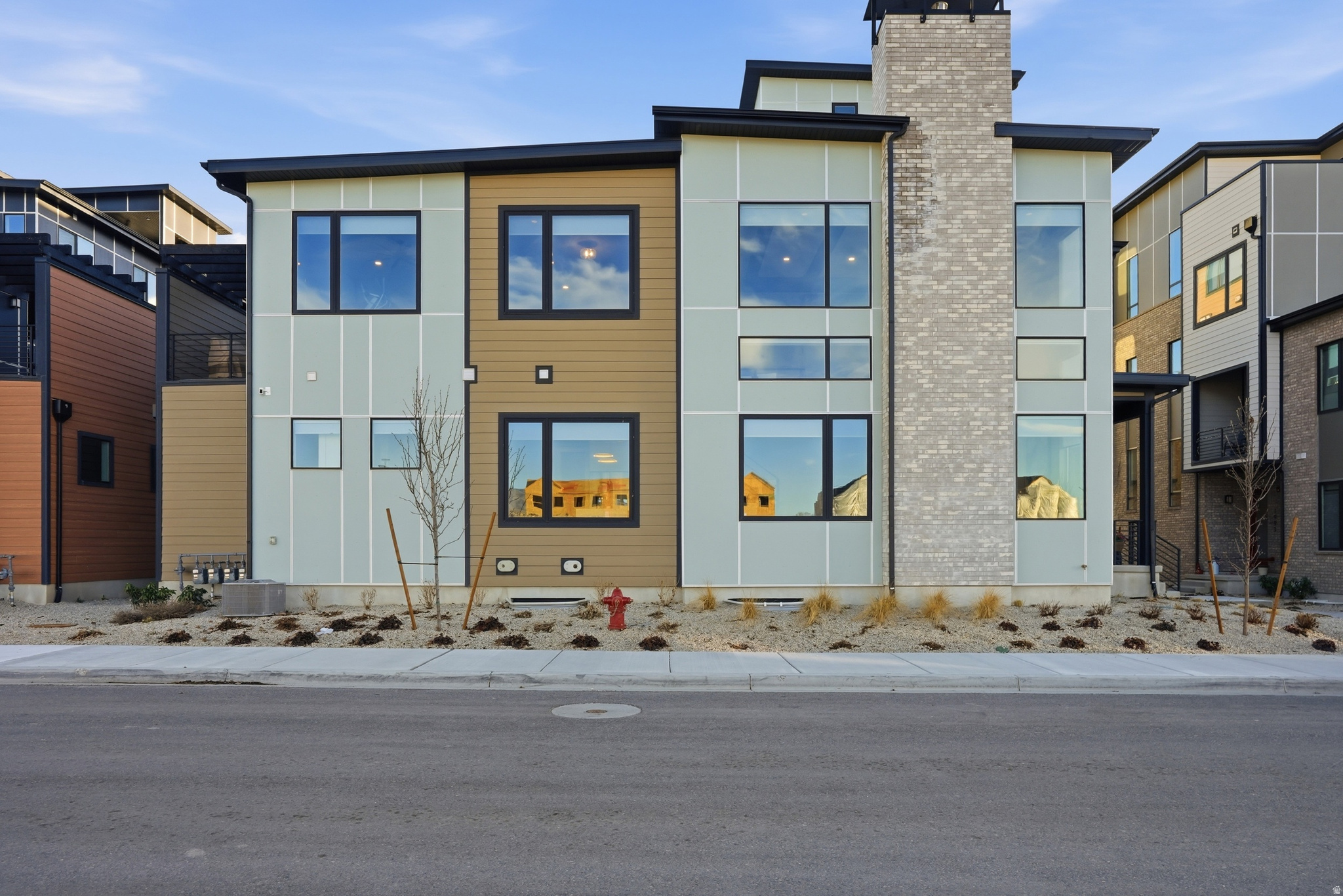 HOLLADAY HILLS - Residential