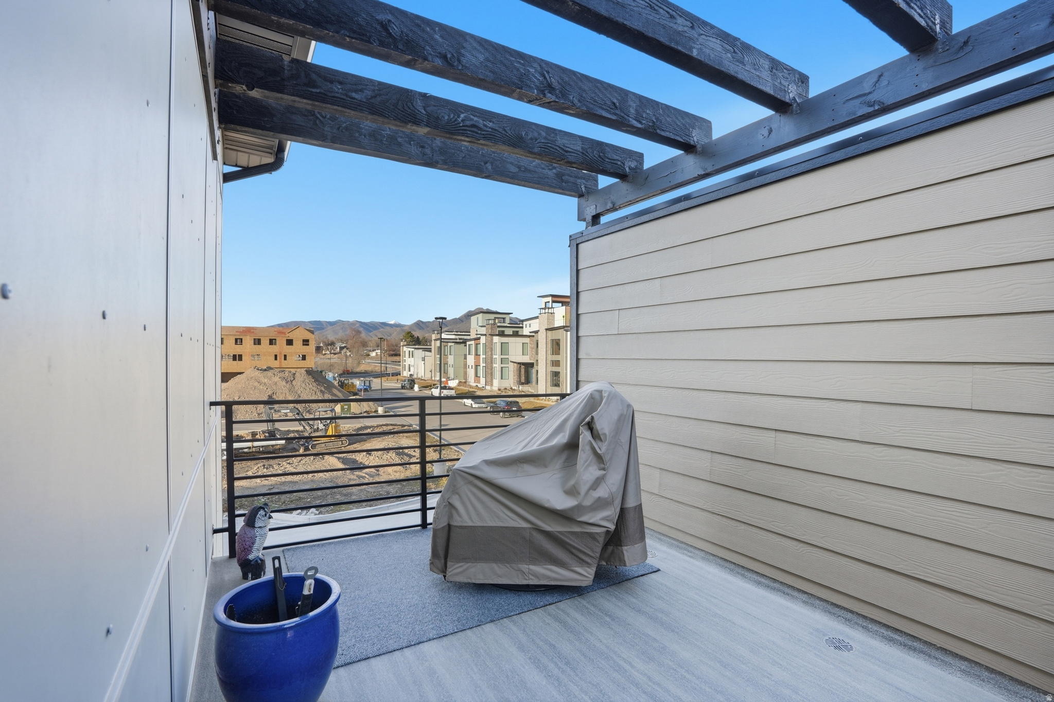 HOLLADAY HILLS - Residential