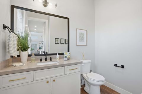 Tiny photo for 2011 E BEVERLY DR, Holladay, UT 84117 (MLS # 2151589)